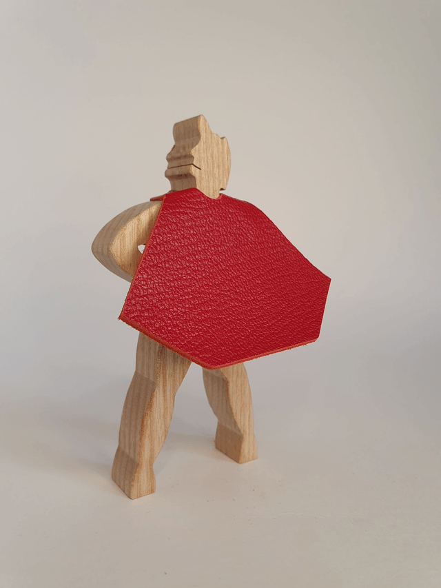 Super-Héros décoratif en bois de frêne et cuir Rouge et Jaune