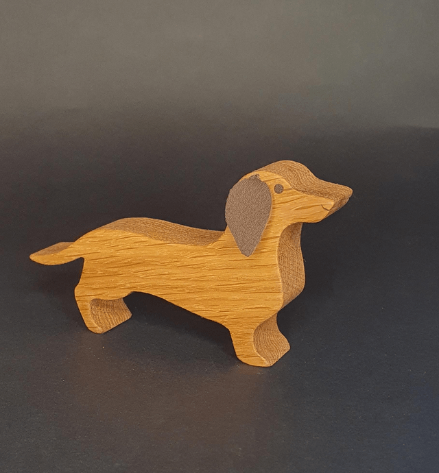 Teckel décoratif en bois et cuir marron 