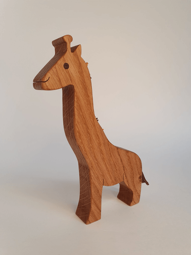 Girafe décorative en bois de chêne