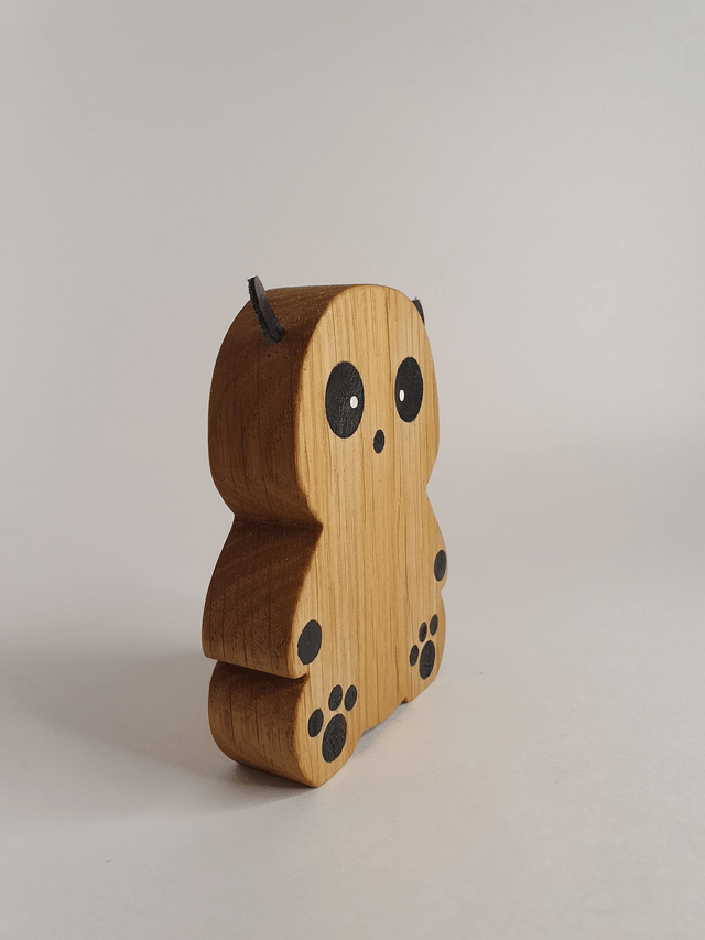 Panda décoratif en bois de chêne et cuir noir