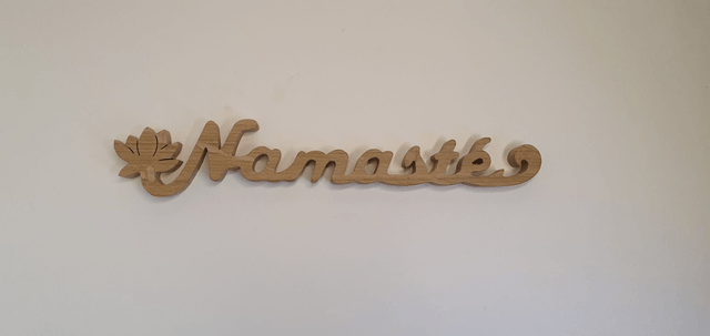 "Namasté" - lettrage décoratif en bois de chêne
