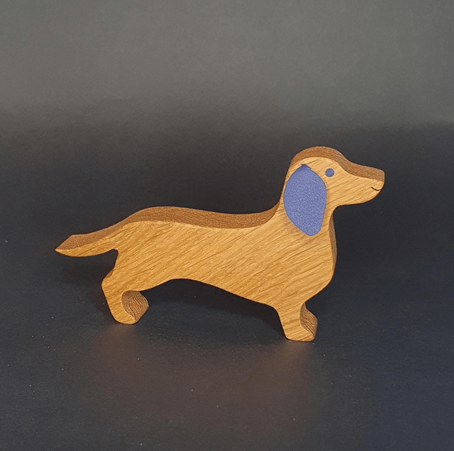 Teckel décoratif en bois et cuir bleu