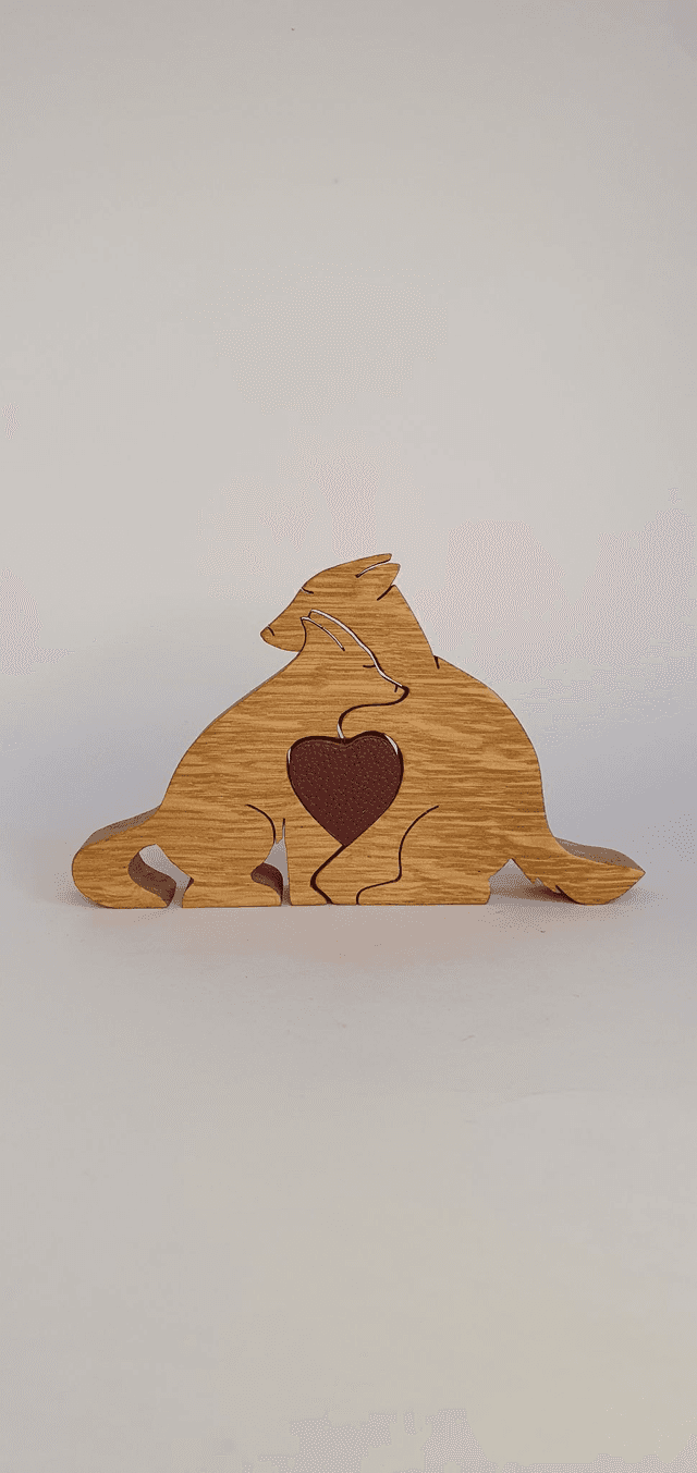 Couple de Loups amoureux décoratifs en bois de chêne et cuir rouge