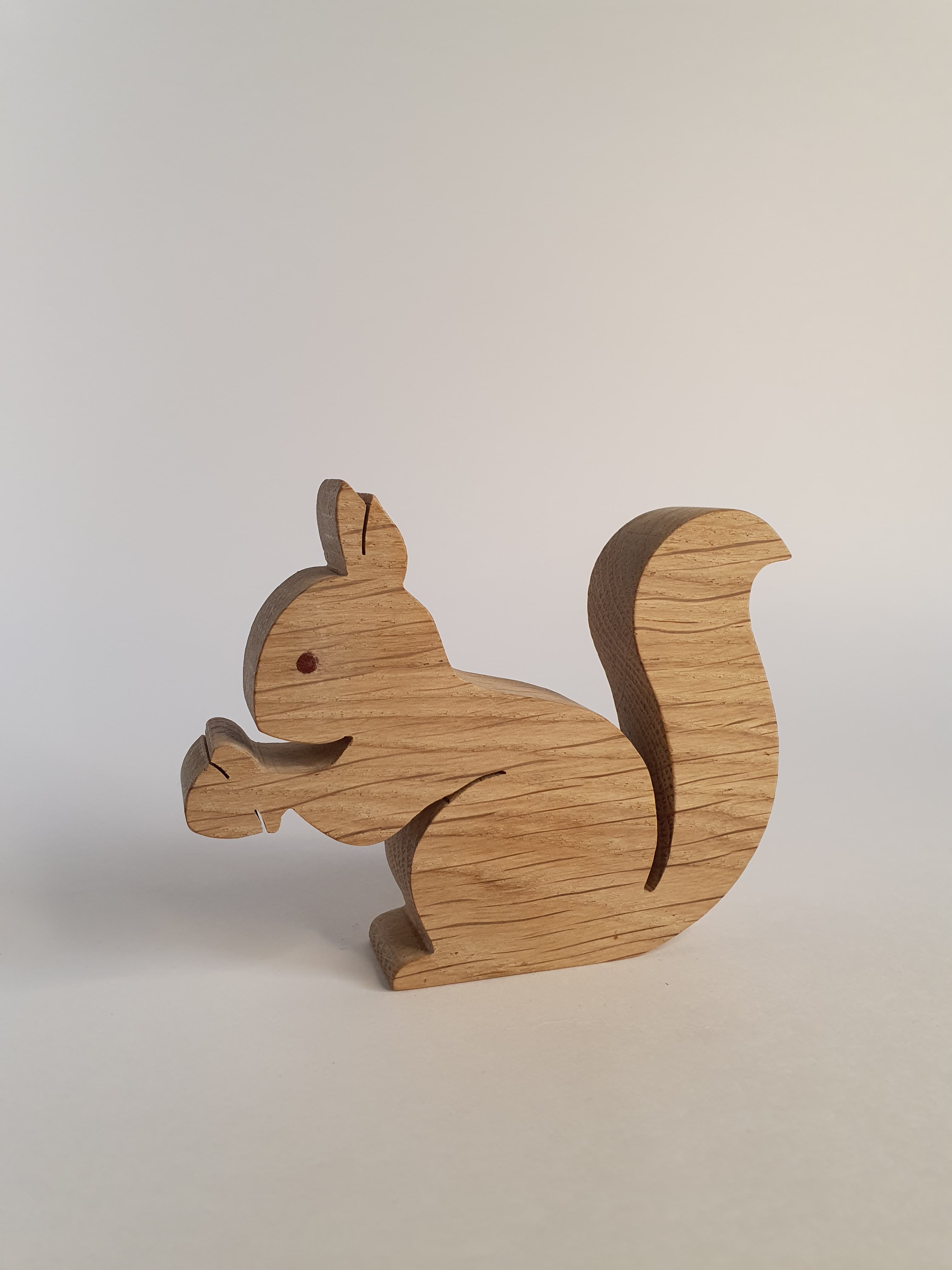 Ecureuil décoratif en bois de chêne